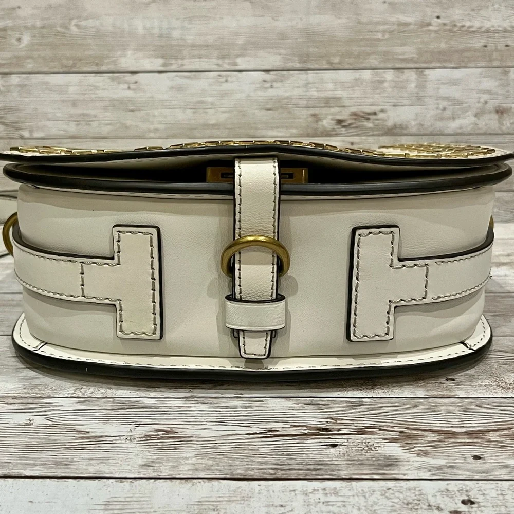 SOLD!! 🥳Tory Burch Medium Saddle Crossbody ✨ - Picture 6 of 12
